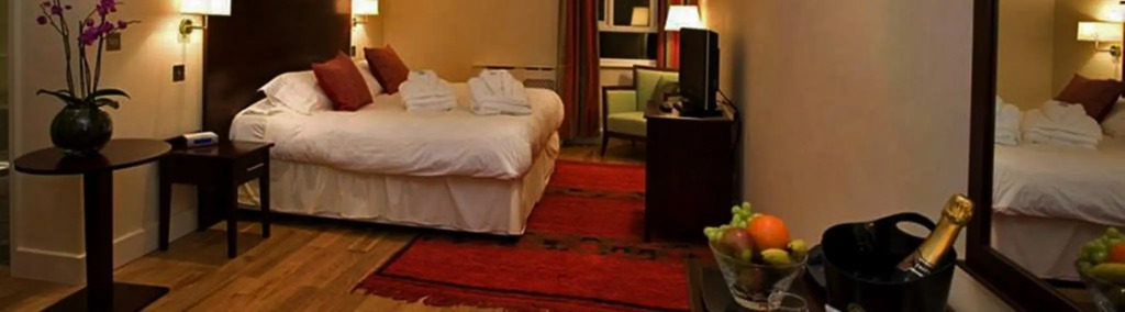County Hotel