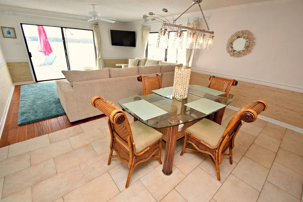 Lagoon Lanai 4 Bedroom Home