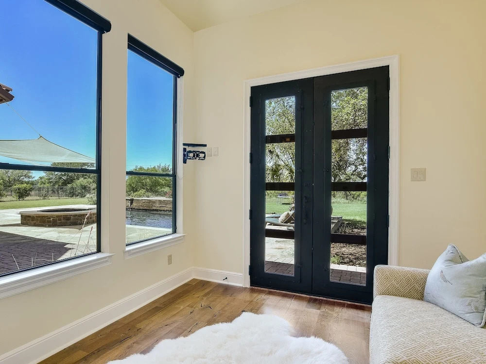 The Arrive Sunrise Estate On Lake Austin 5 Bedroom Estate