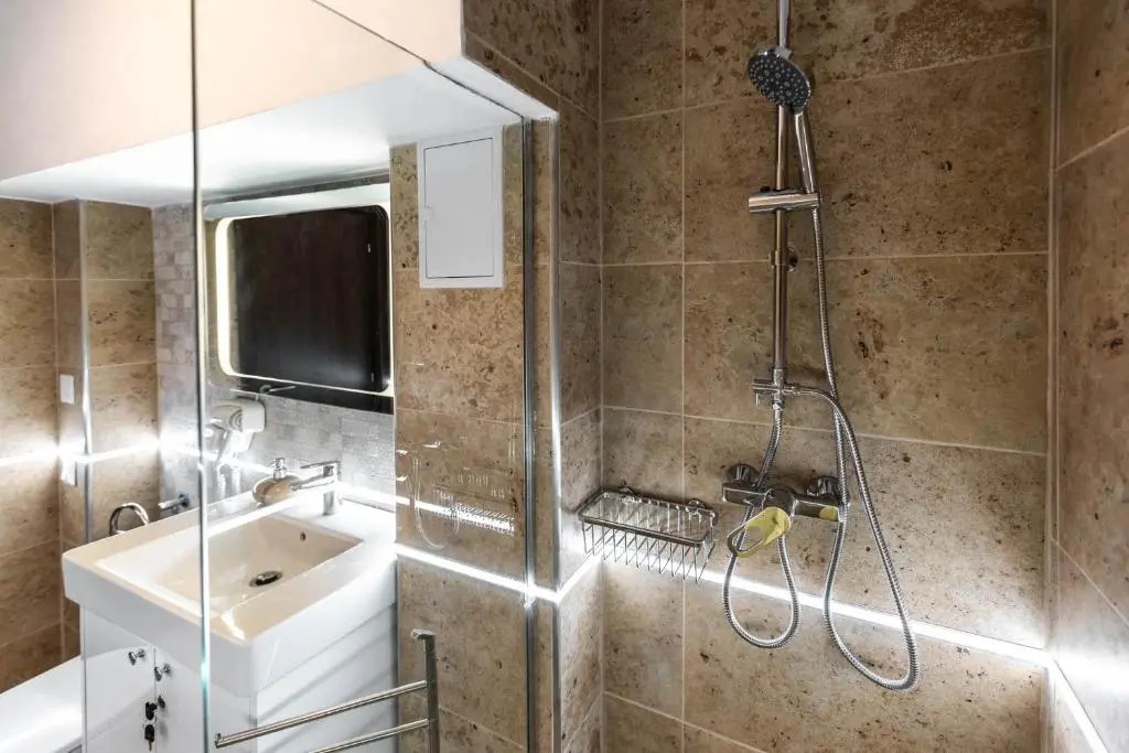 La Nueve Suite