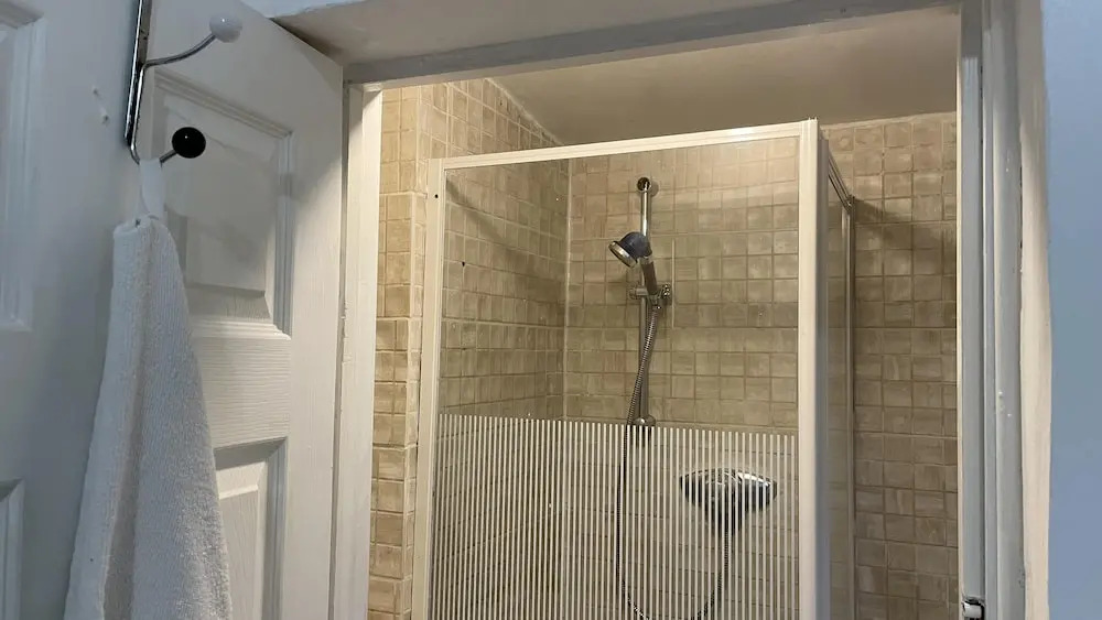 Lovely Flat Near Train Station and Central London