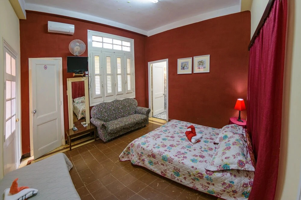 Hostal Leonel