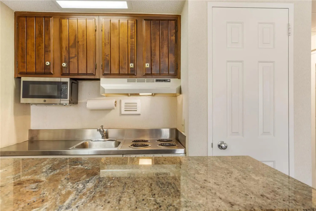 Best Western PLUS Morristown Inn-Florham Park