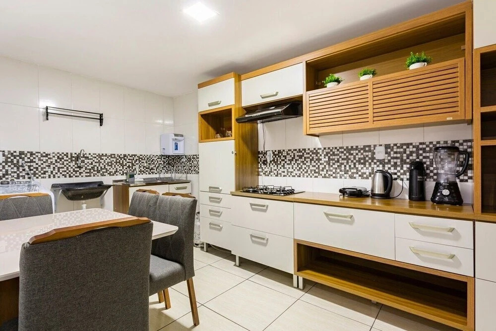 Ap 2 Qts com suíte  Garagem e Elevador