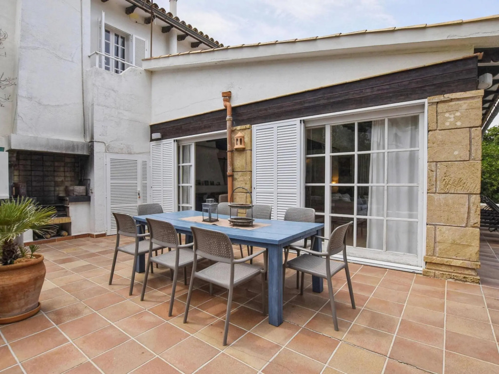Villa in Cala Ratjada with Sea Views and Pool