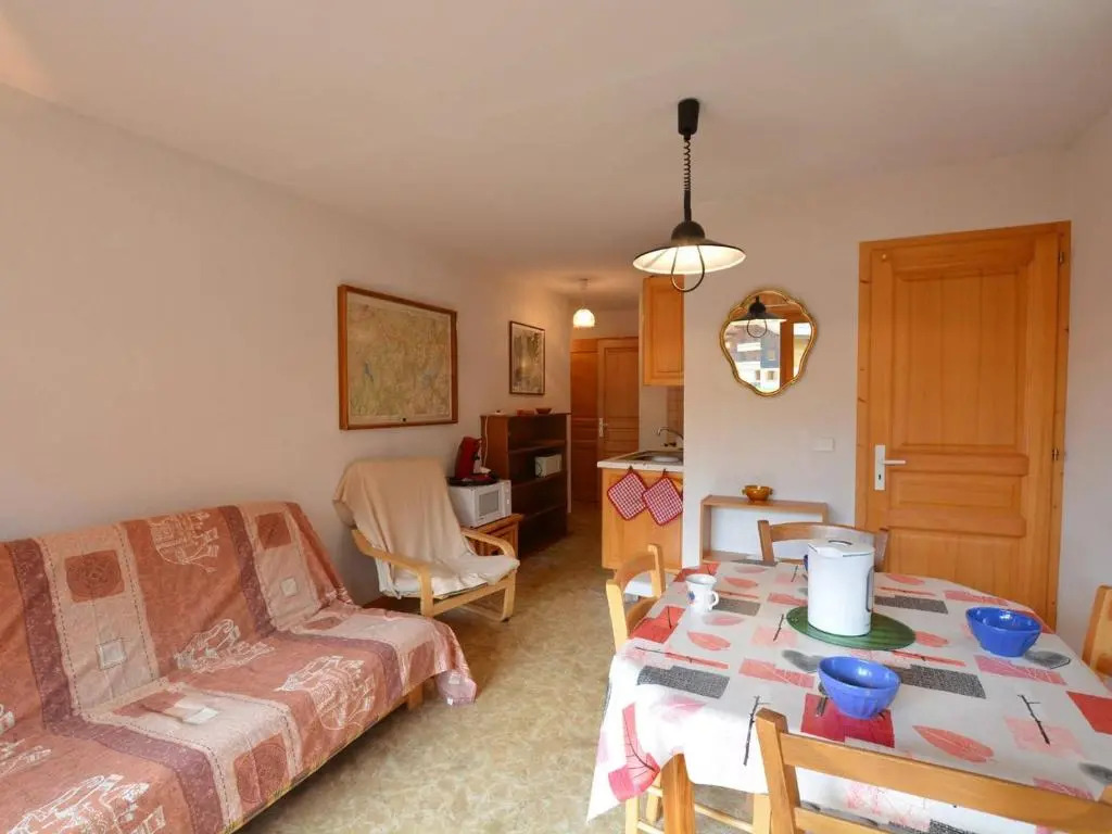 Appartement cosy 6 pers, proche pistes et centre, balcon, parking, animaux admis - FR-1-241-17
