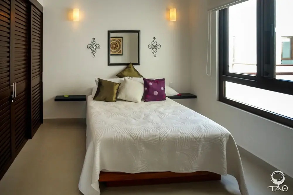 HIRA Penthouse1 Pristine 2 BR by Gate48