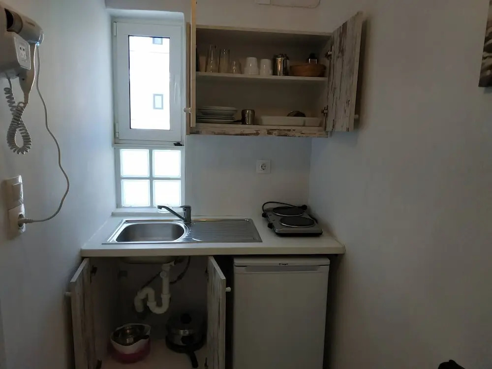 Small Apartment For 3 Pers 70meters From The Beach
