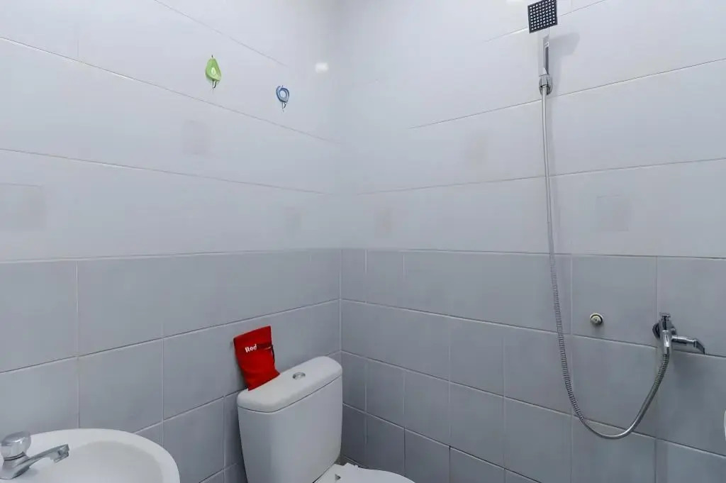 RedDoorz Plus near Batam City Square