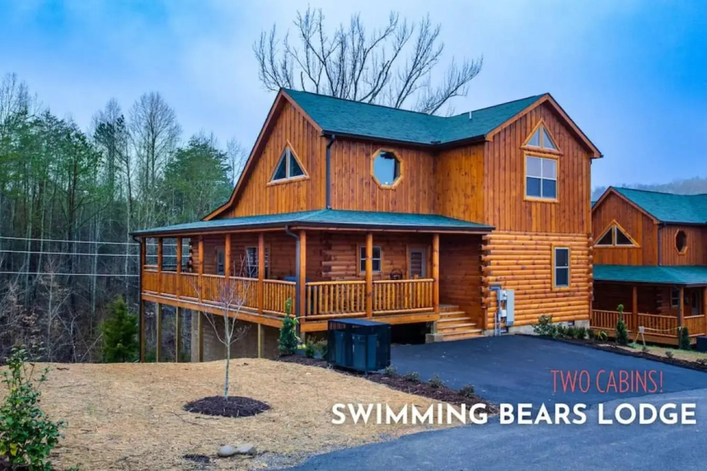 Swimming Bears Lodge Two Cabins with Pools and HotTubs