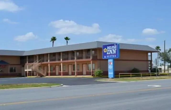 Deluxe Inn and Suites Weslaco