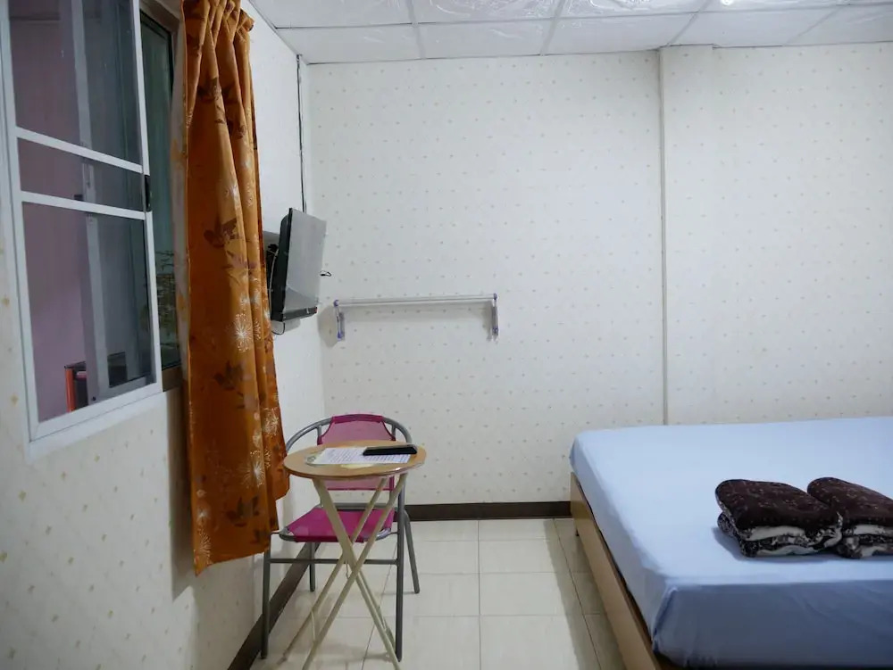 Rachanee Guesthouse