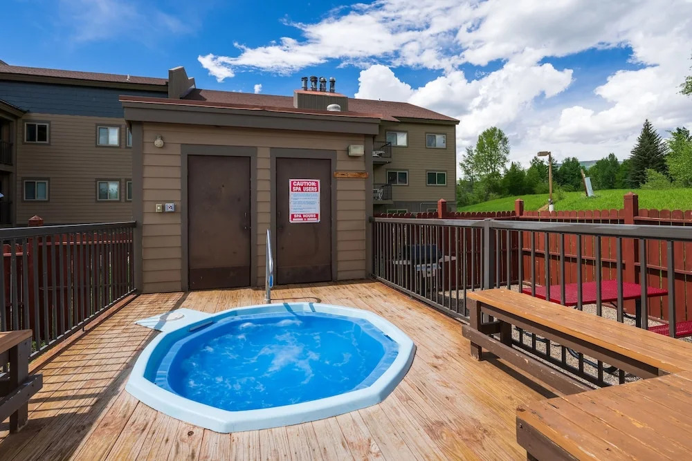 Shadow Run C303 2 Bedroom Condo by RedAwning