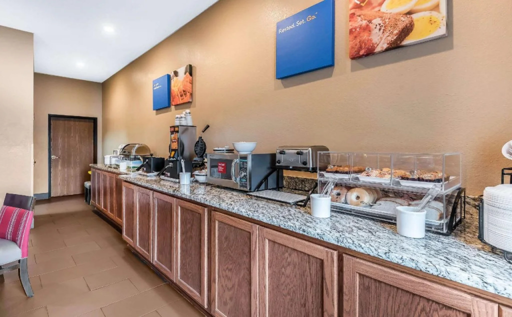 Comfort Inn & Suites Pittsburg KS