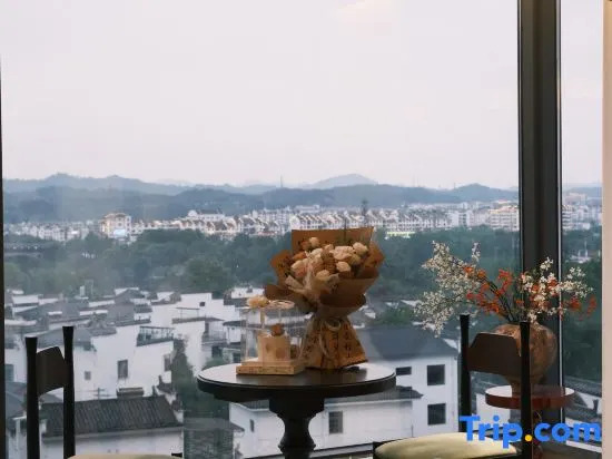 Yaliang Flower and Bird Collection Bed and Breakfast