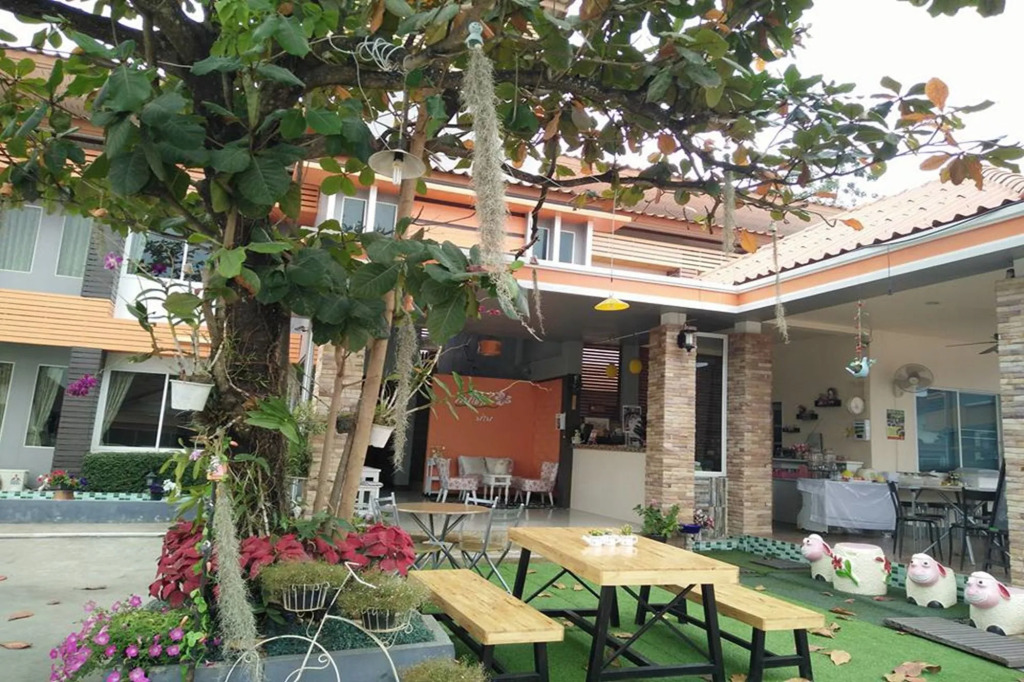 Winhouse Hotel