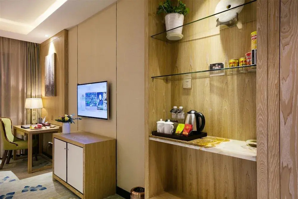 Jinchen Hotel (Hangzhou Huanglong Sports Center)