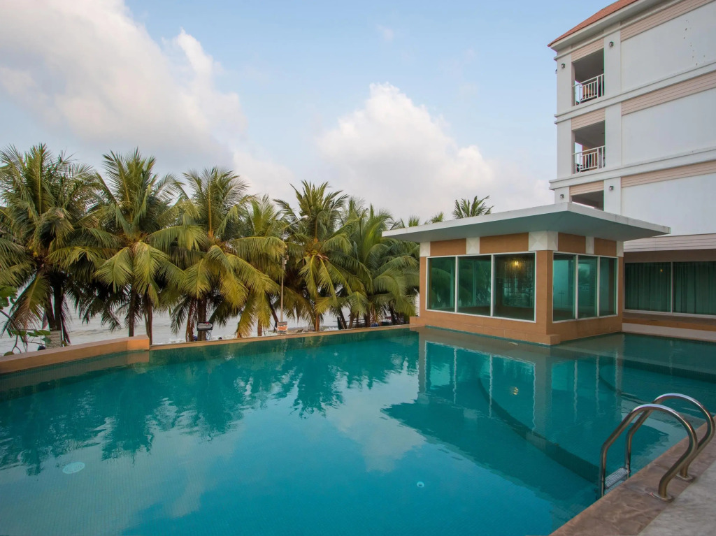 Bangsaen Cabana บางแสน คาบาน่า