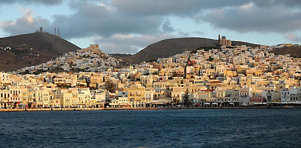 Apartment With one Bedroom in Ano Syros, With Wonderful sea View, Furnished Terrace and Wifi - Near the Beach