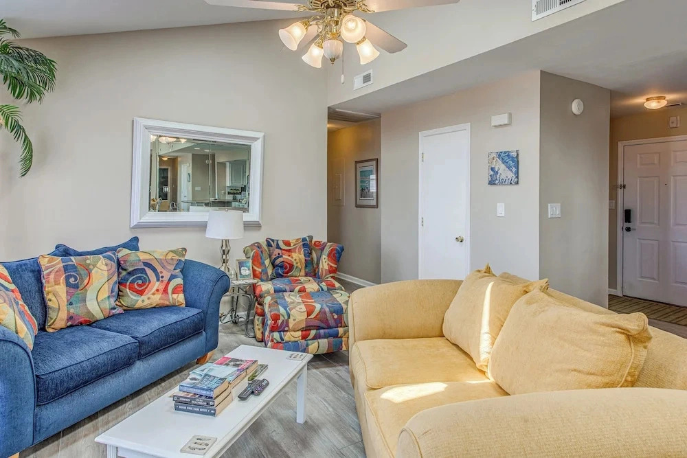 Walk to Beach! North Myrtle Beach Condo w/ Balcony