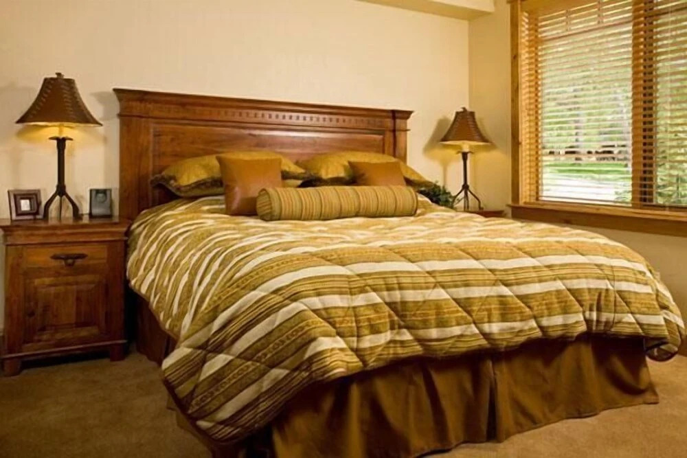 6112 Bear Lodge, Trappeur's Crossing Apartment 3