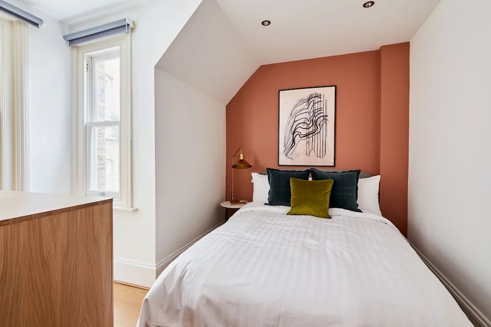 Stunning Knightsbridge Suites by Sonder