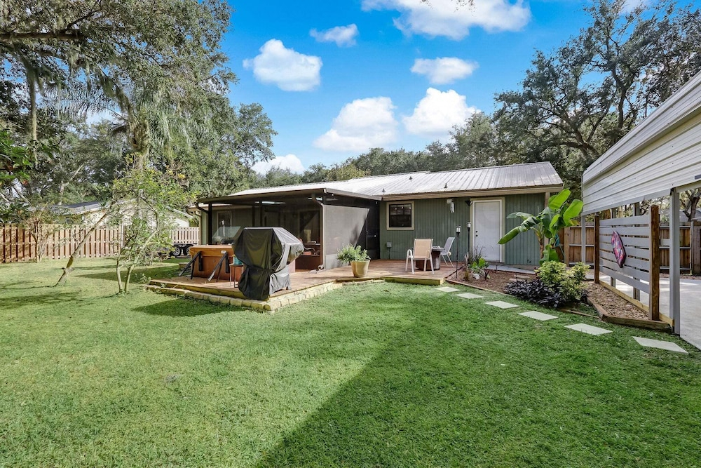 2113 Talbot Ct