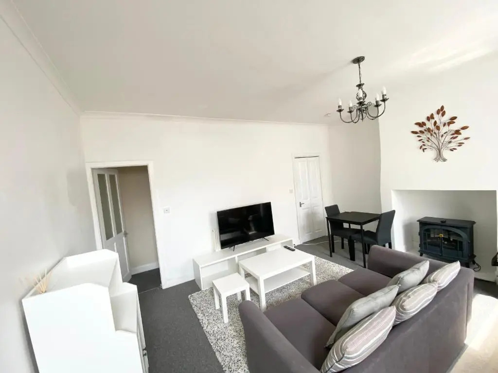 Thepropertyfocus - Stylish 2-bedroom House