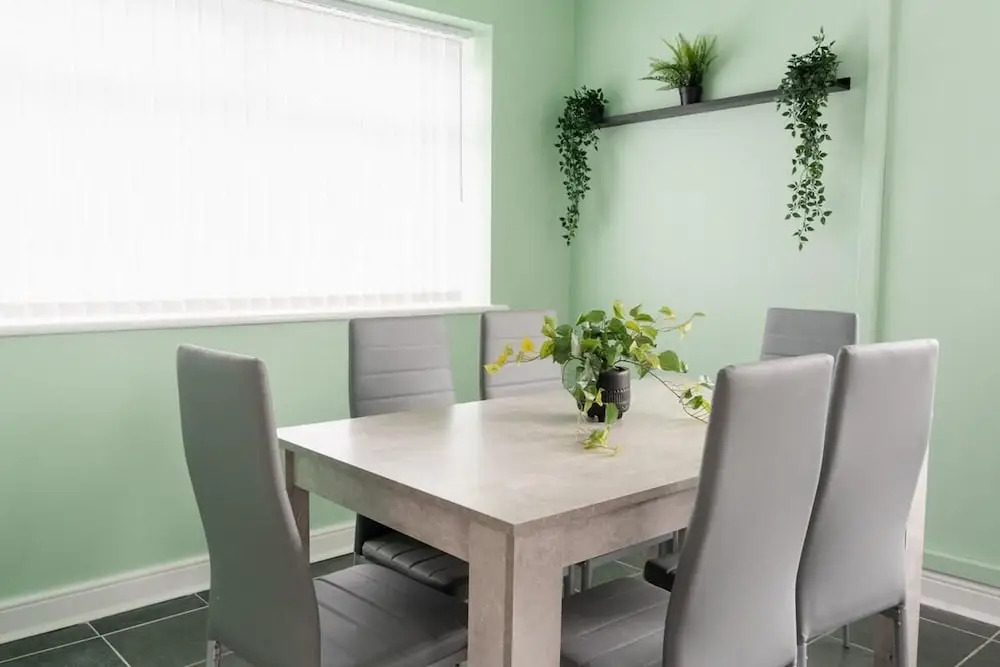 Convenient Wirral Retreat