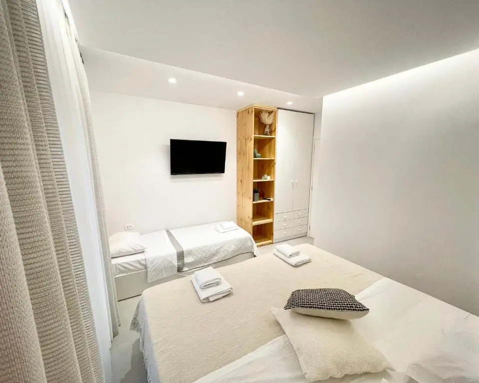 White House Kokas Luxury Apartments
