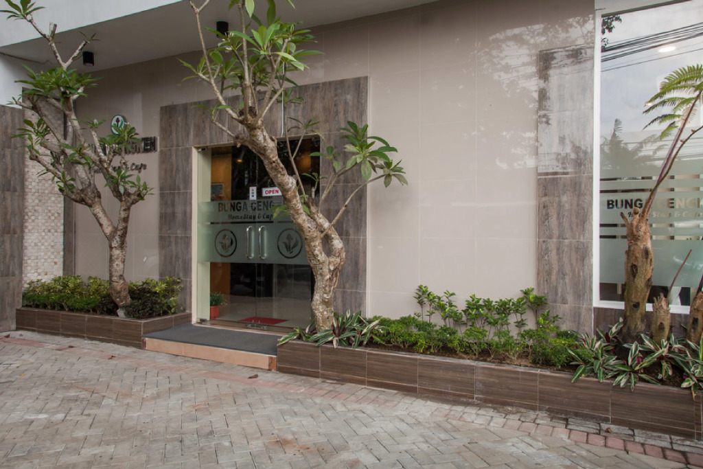 RedDoorz Premium @ Jalan Cengkeh Malang