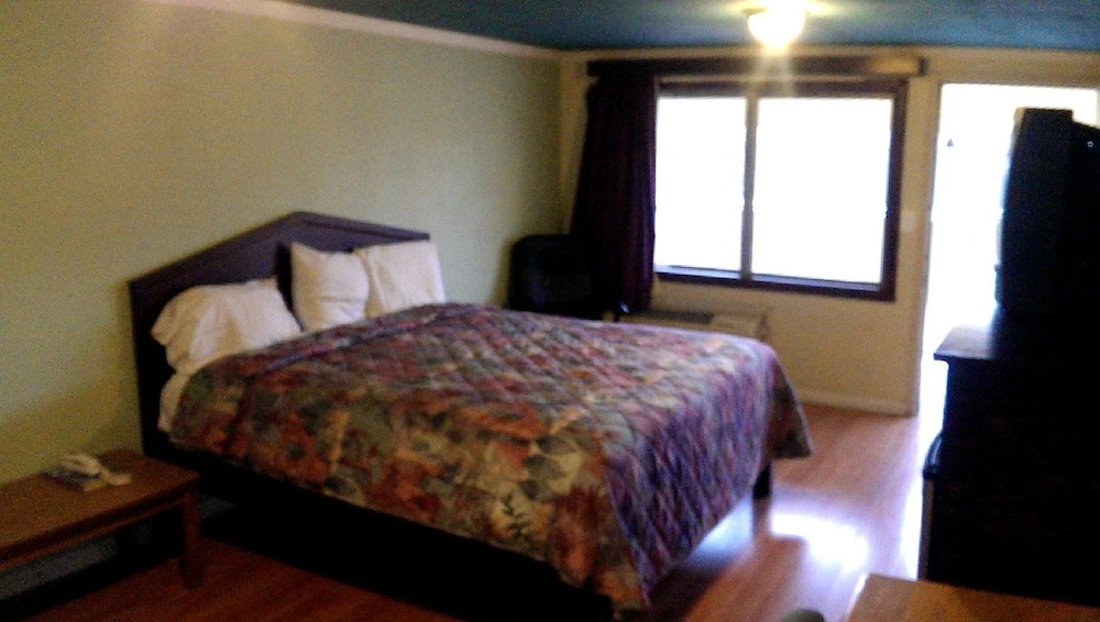 Provo Inn & Suites
