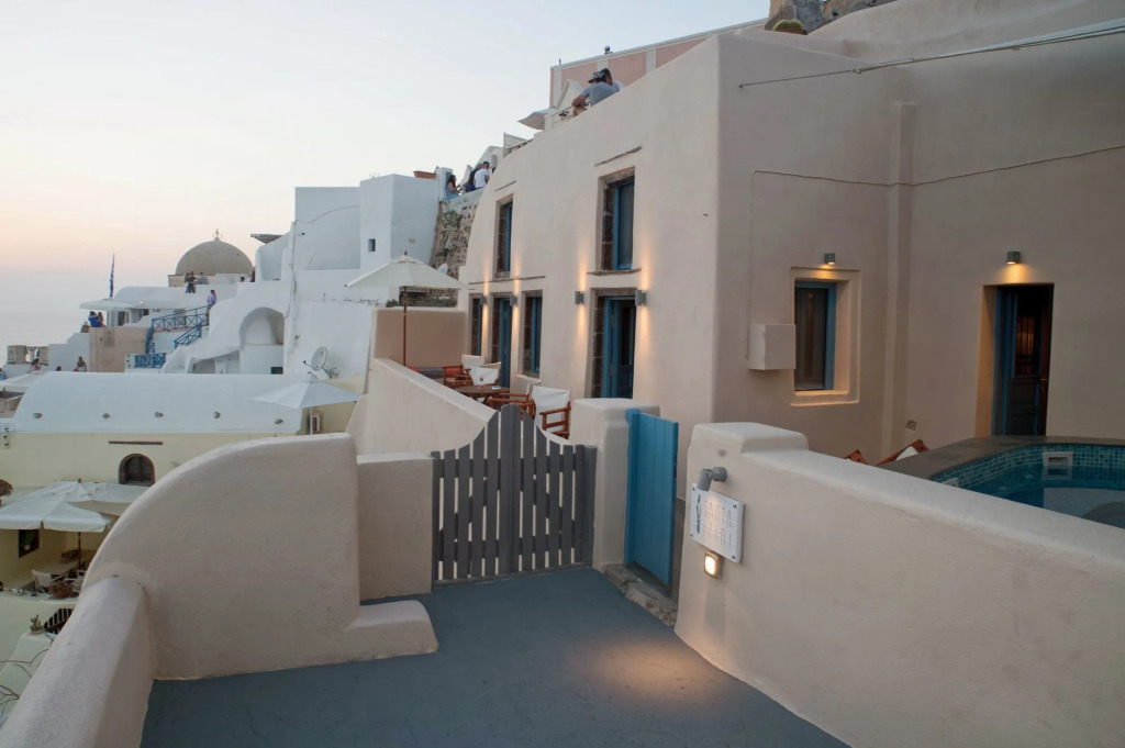 Nano Oia Villas