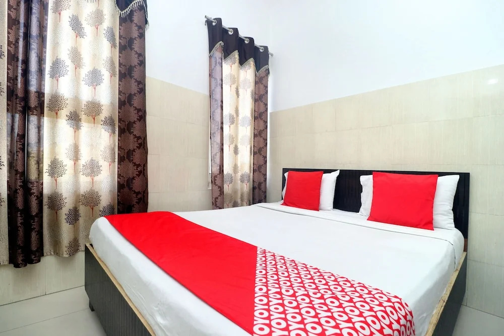 OYO 19318 Jn Residency