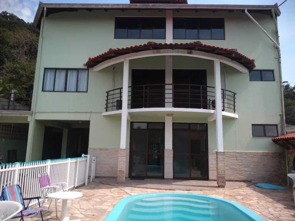 Hostel Guaratuba Connection PR