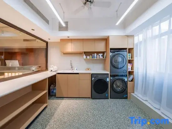 Washe Urban Homestay (Zhengdong MixC Provincial Government)