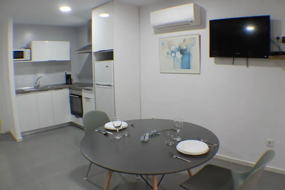Agi Arago Studio