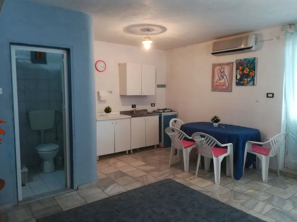 Giannis Apartments