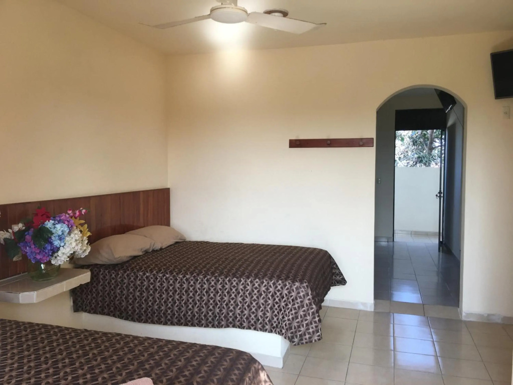 Hotel Sociedad y Maristas