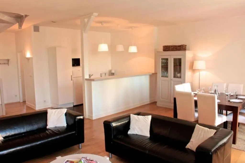 Duplex 3 chambres, 8 personnes avec terrasse centre de Blois