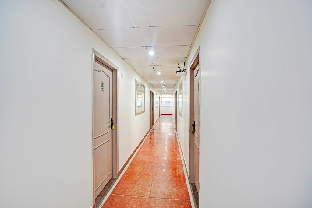 Townhouse Oak Nirman Nagar Mansarovar Formerly The Tulip Regency