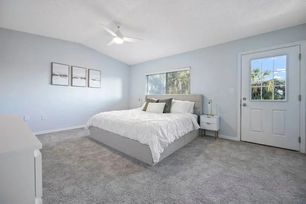 Stylish Townhome w Hot Tub 5 Min Walk to Beach