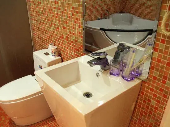 Caifu Express Hotel