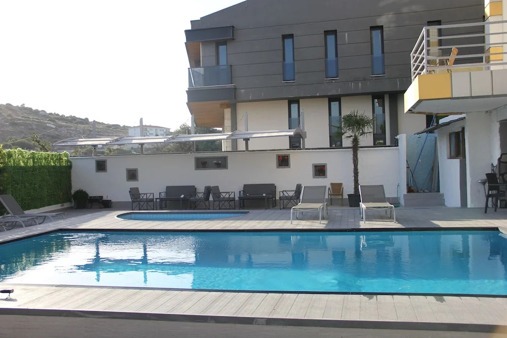 Pacific Hotel