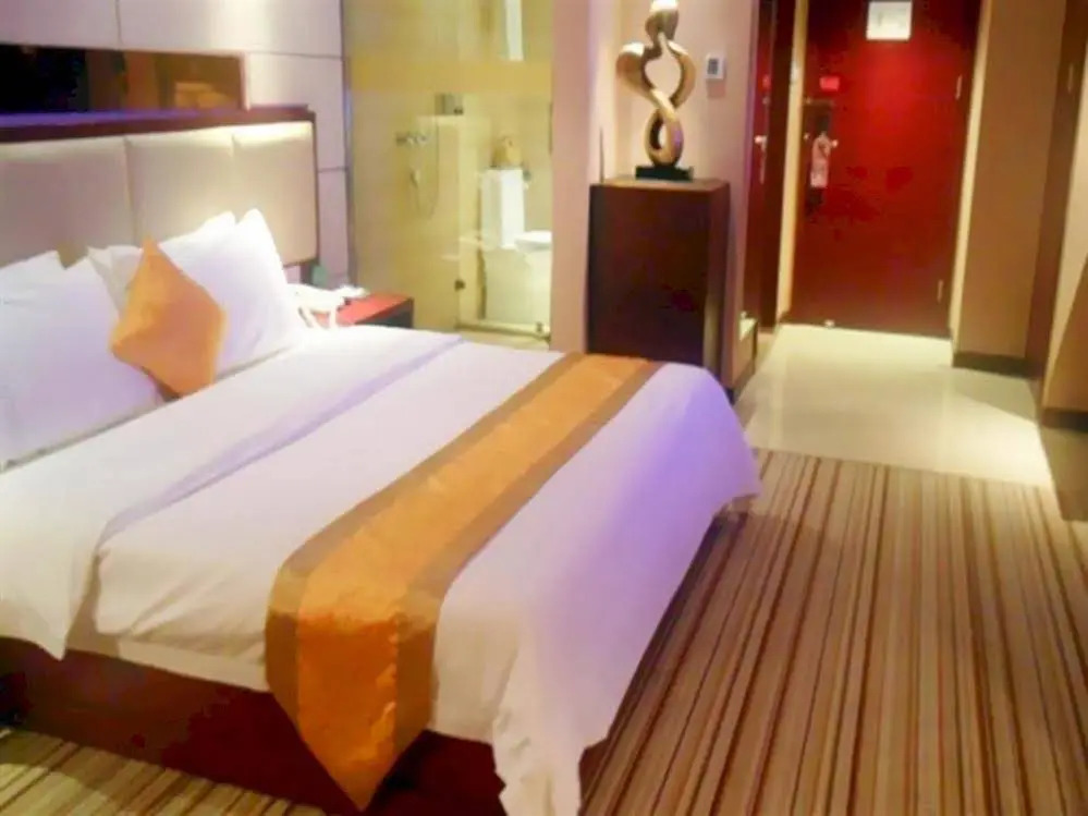 Pingqian Fashion Business Hotel