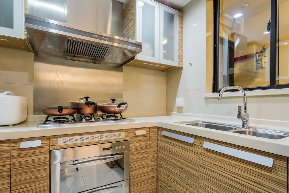 Locals Boutique Apartment Huafa Plaza 18
