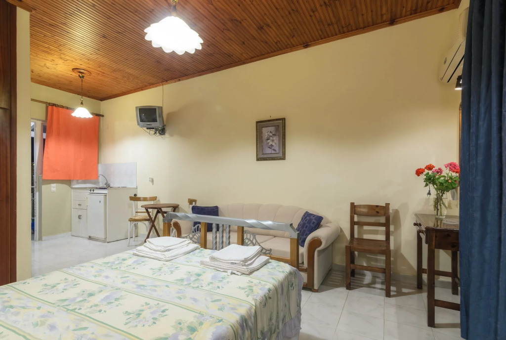 Artemis Room