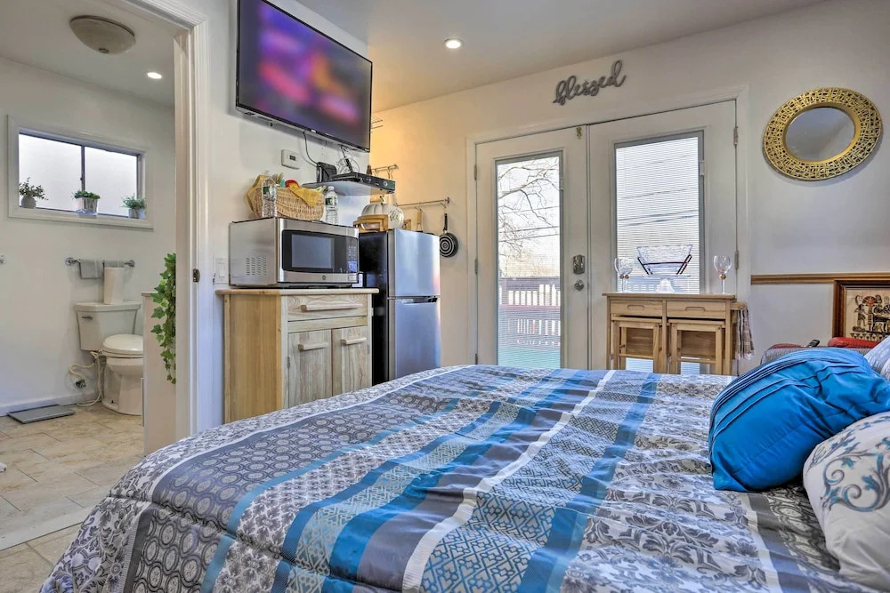 Central Elmont Studio w/ Great Outdoor Space!