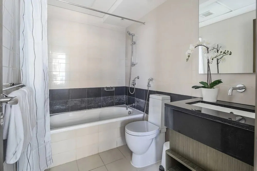 Phenomenal Burj Khalifa Views in This Lovely 2br!