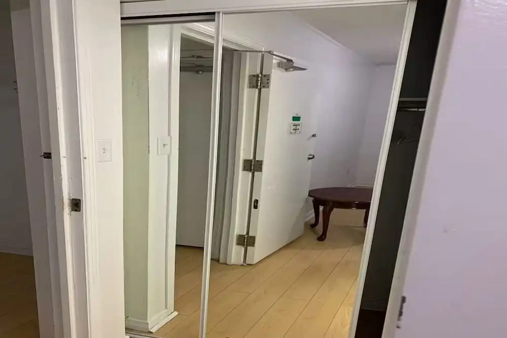 588 Hotel Suites